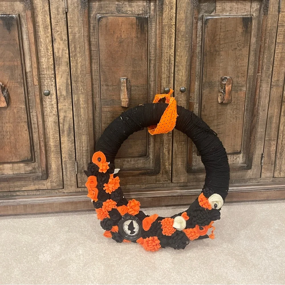 Handmade Halloween Vintage Style Yarn Black Orange Wreath